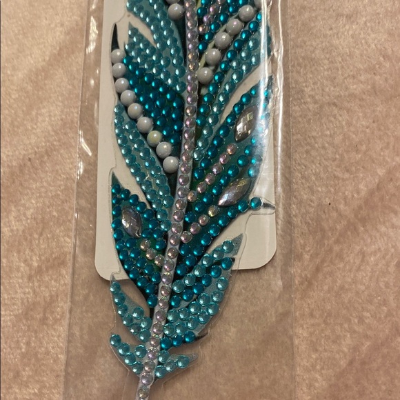 Handmade Dimond Peacock Feather Bookmark - Picture 4 of 12